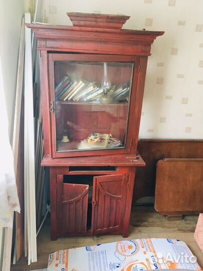 Буфеты и шкафы старинные