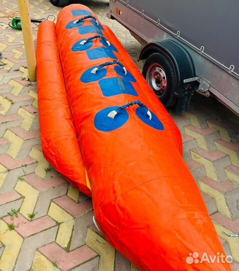 Надувной водный банан и пуля