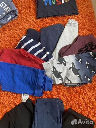 44 вещи.Костюмы, футболки, шорты 110-116см