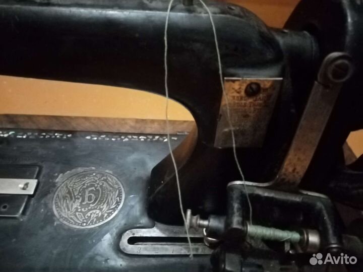 Швейная машина Nadel