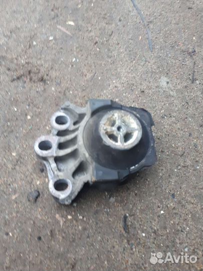 Подушка двигателя правая на форд транзит