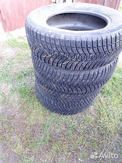 Michelin 4X4 A/T 225/65 R16
