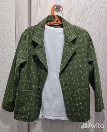 Брючный костюм ддя девочки 122 см. Рост