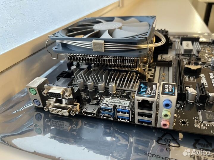 I7-7700 + Asrock Z270M PRO4 + Corsair DDR4 32Gb