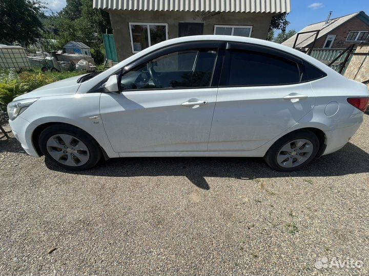 Hyundai Solaris 1.6 AT, 2015, 135 000 км