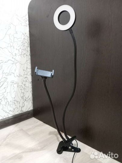 Штатив для телефона с лампой светодиодной