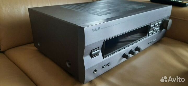 Усилитель Yamaha DSP-A492 Natural Sound
