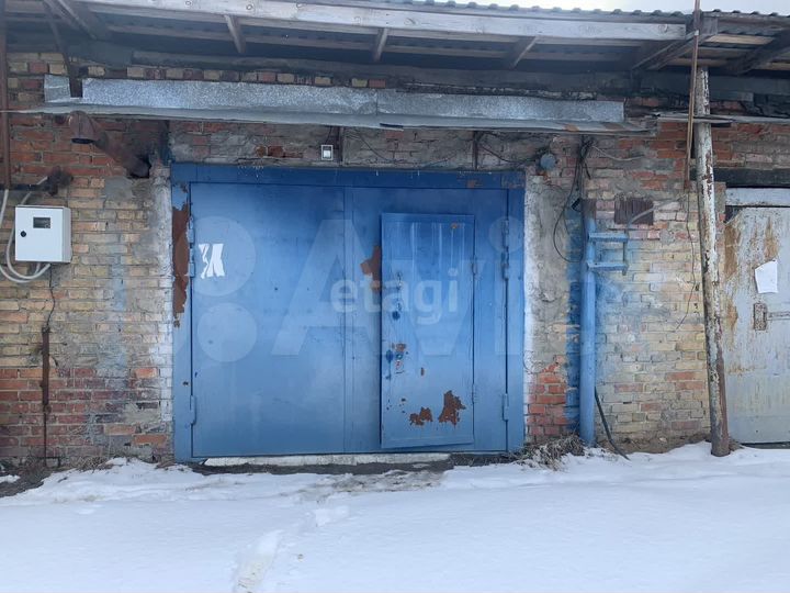 Гараж, > 30 м²