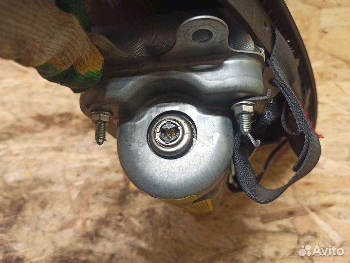 Подушка безопасности в торпедо Ford Focus 1