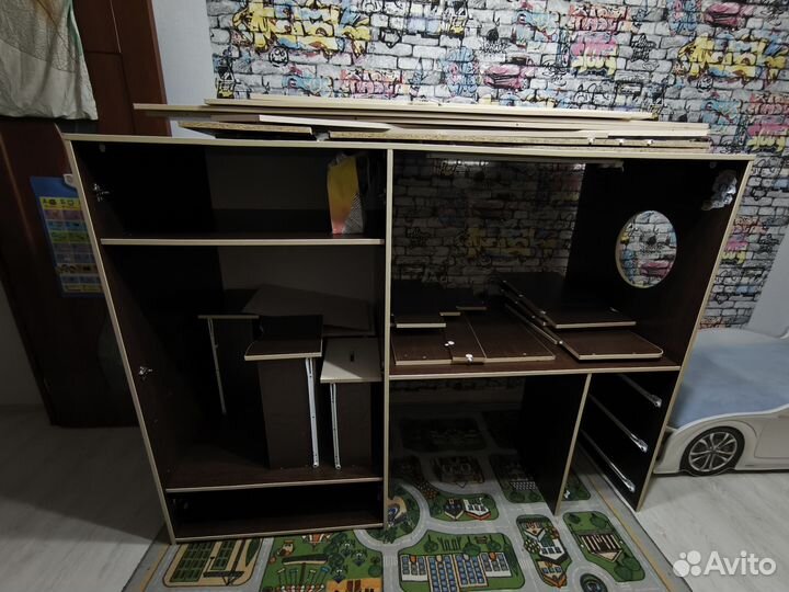 Детская кровать чердак со столом и шкафом