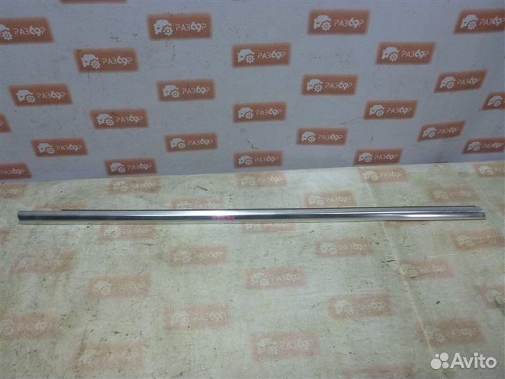 Молдинг стекла передний правый Volvo Xc70 BZ95