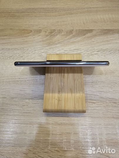 Мобильные телефоны