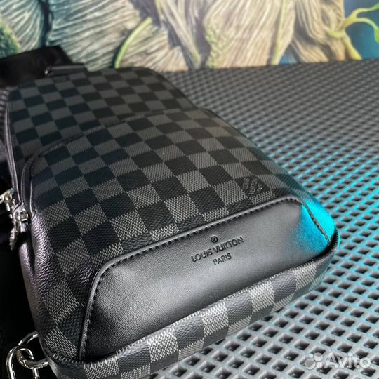 Мужская нагрудная сумка Louis Vuitton AVN