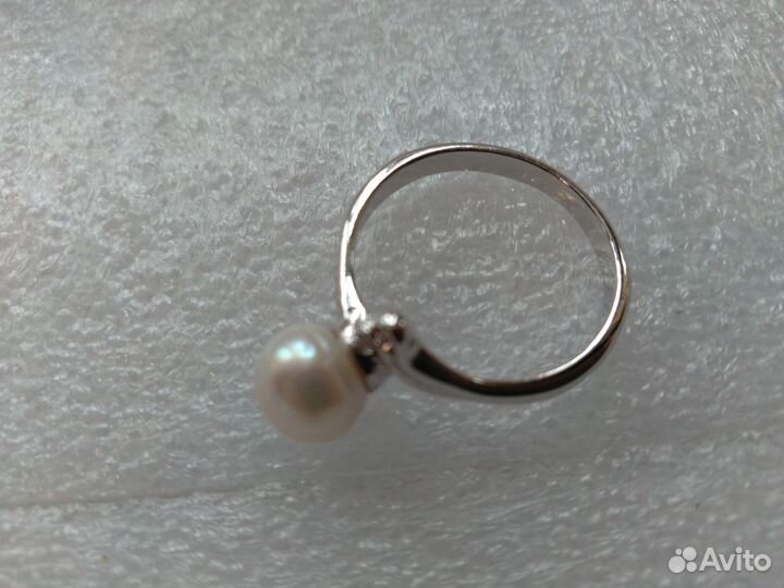 Кольцо с крупным жемчугом