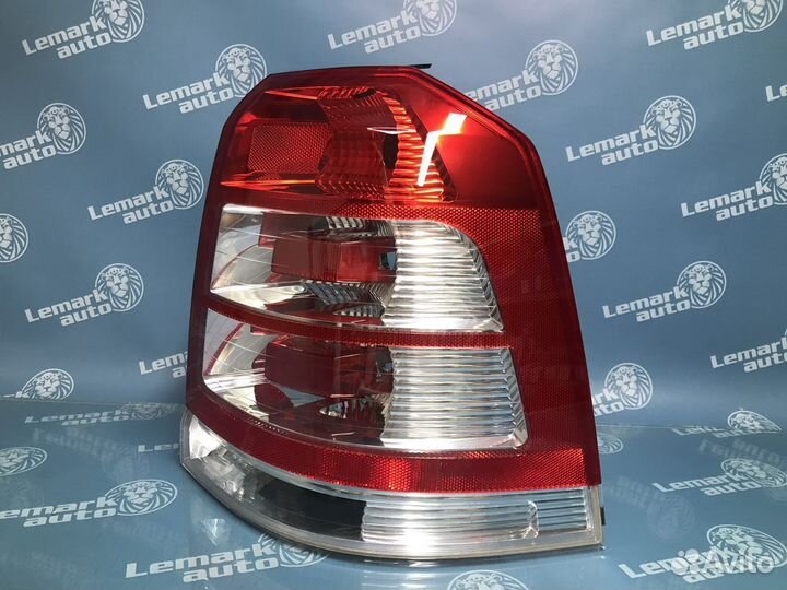 Фонарь задний правый Opel Zafira B