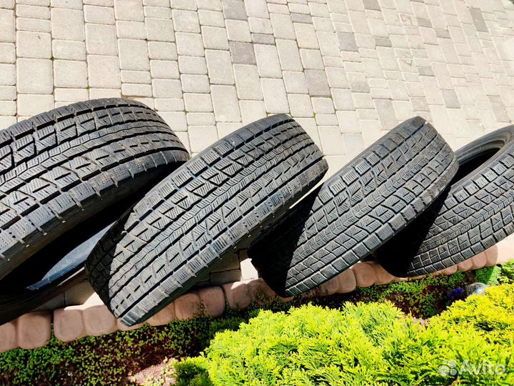 Dunlop Winter Maxx SJ8 225/60 R18 100R