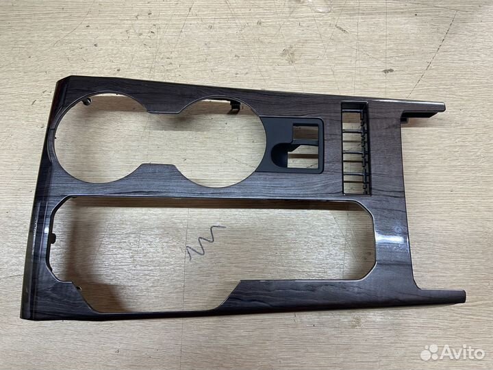 Накладка панели переключения передач Toyota Highla