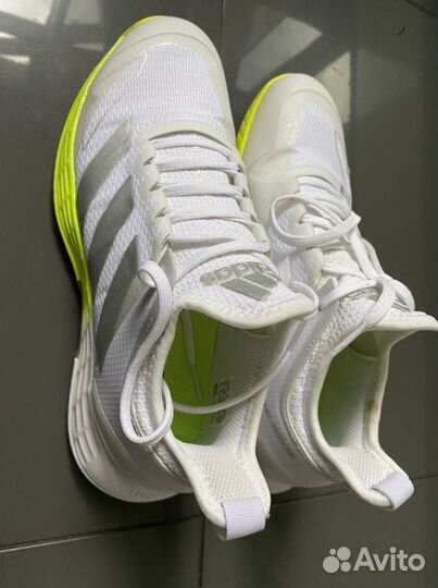 Теннисные кроссовки adidas женские 37,5