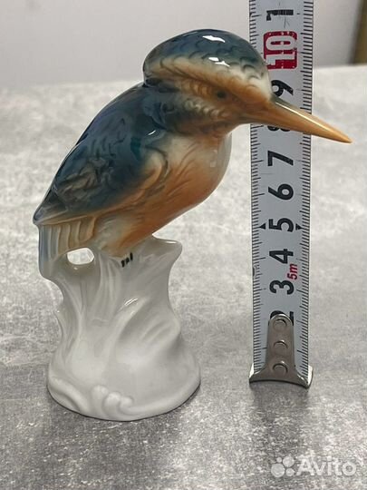 Фарфоровая статуэтка