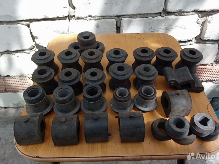 Продам резиновые втулки на подвеску классики