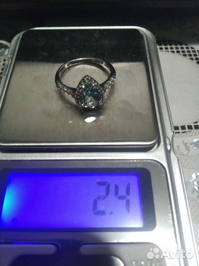 Серебряное кольцо с топазом