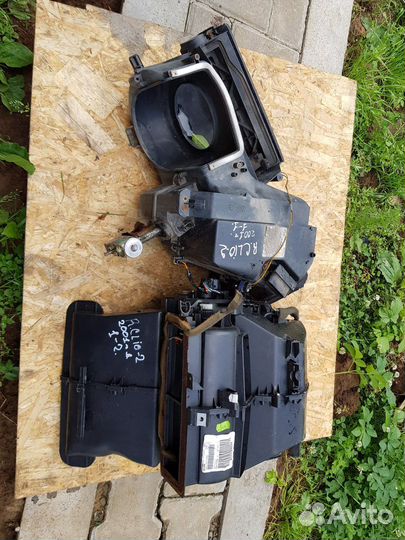 Корпус отопителя Renault Clio II Symbol