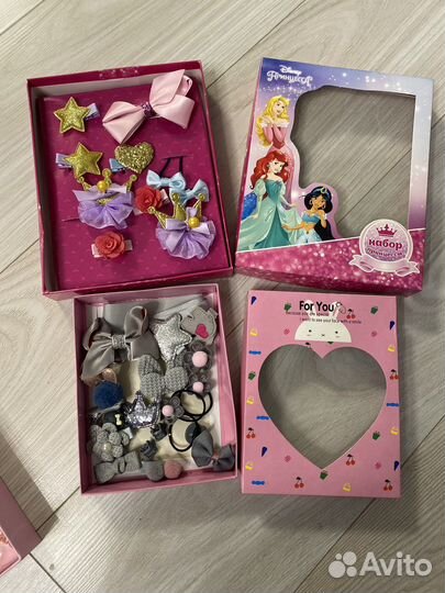 Набор аксессуаров для волос.резинки заколки