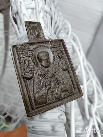 Нательная икона крест