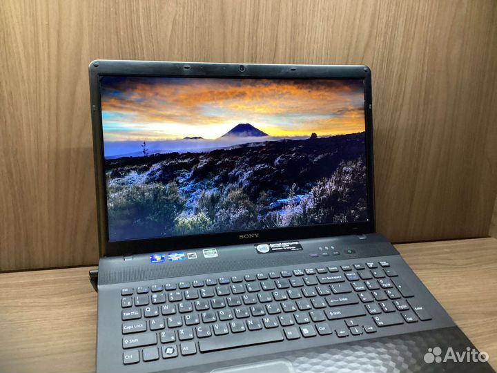 Мощный ноутбук 17.3'' Sony