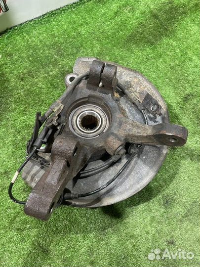 Кулак поворотный передний правый Mitsubishi