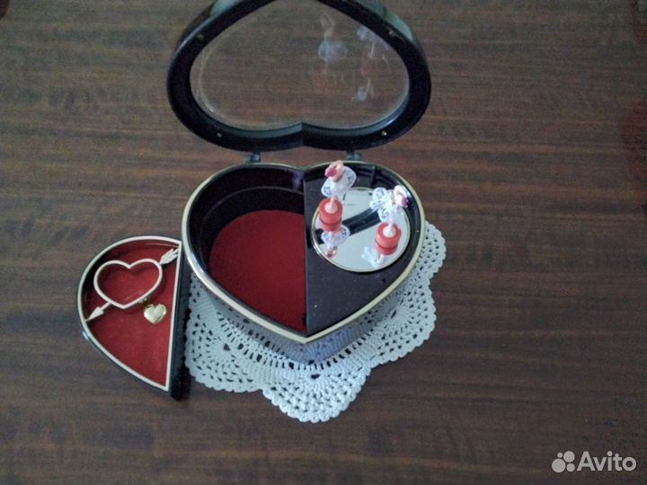 Музыкальная шкатулка с балериной