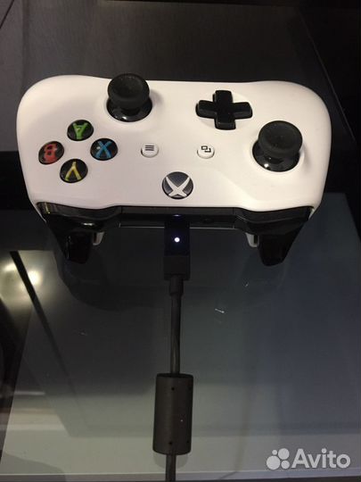 Кабель USB для зарядки геймпада Xbox one(оригинал)