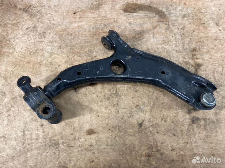 Рычаг подвески передний левый Mazda Mazda3 BM