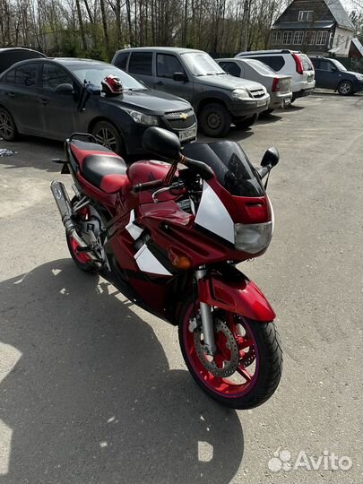 Honda cbr600f2