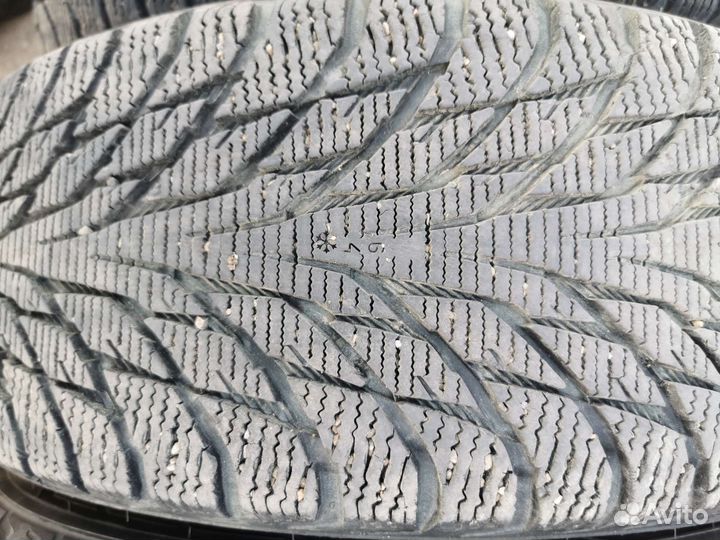 Nokian Tyres Hakkapeliitta R2 215/55 R17