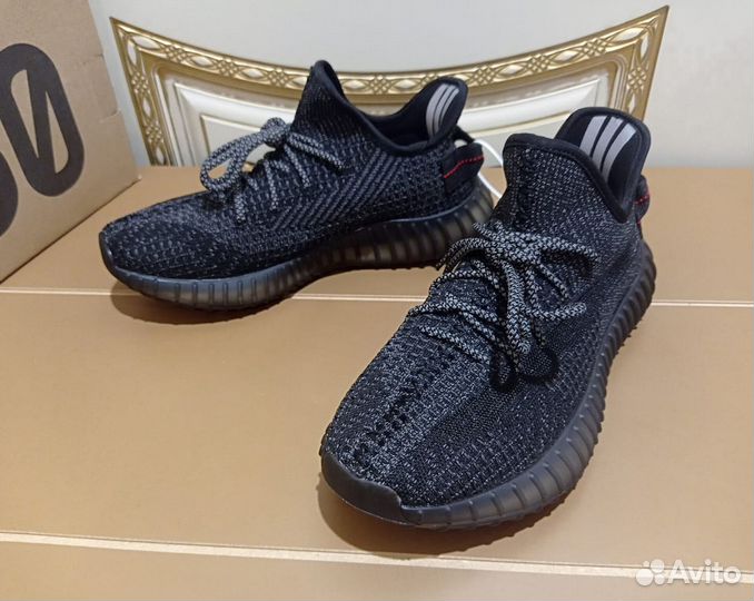 Кроссовки Adidas Yeezy boost 350 v2