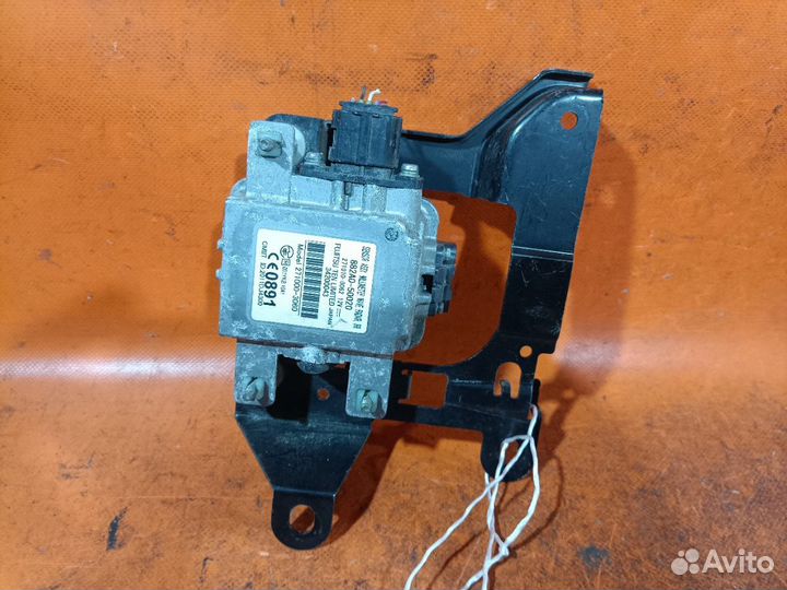 Блок электронный упр-я Lexus Ls600hl UVF46