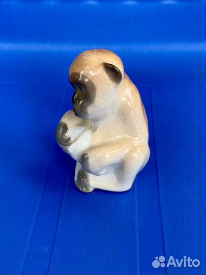 Статуэтка Обезьяна с мячом, лфз, СССР