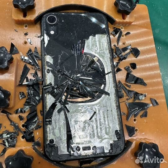 Замена дисплея, заднего стекла, ремонт iPhone