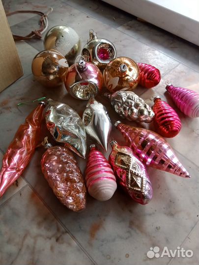 Ёлочные игрушки и гирлянды СССР