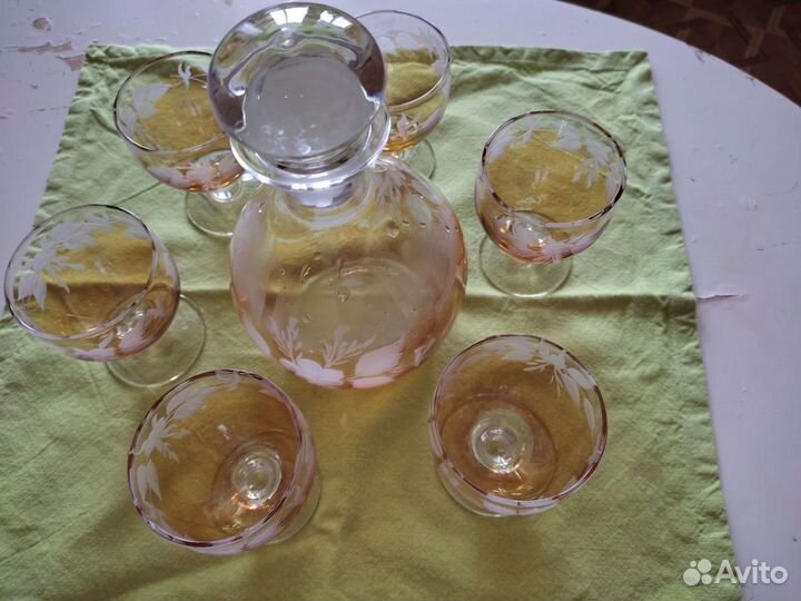 Рюмки и графин