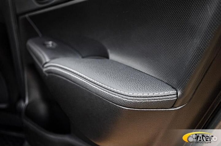 Чехлы на подлокотники дверей Honda Civic 4D (8th)