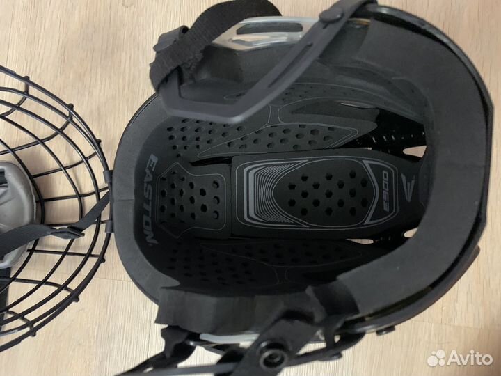 Шлем хоккейный easton