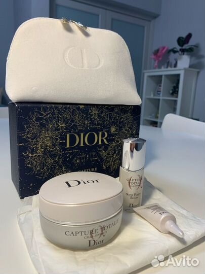 Набор косметики Dior holiday capture totale