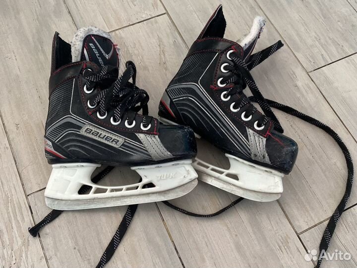 Коньки хоккейные Bauer vapor x200