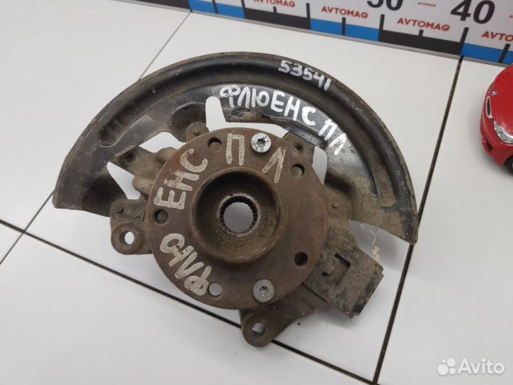 Кулак поворотный передний левый