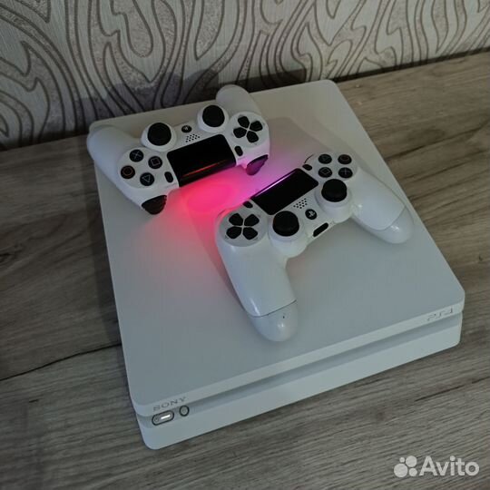 Sony PS4 slim 2 геймпада