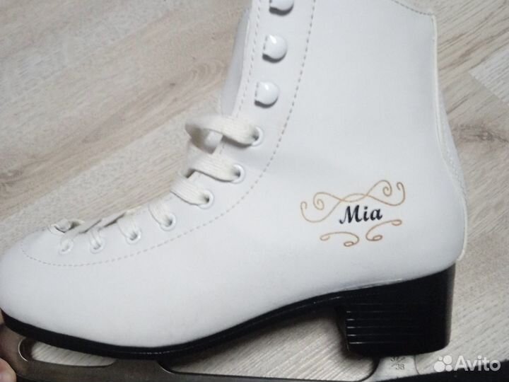Коньки фигурные,37/38 размер