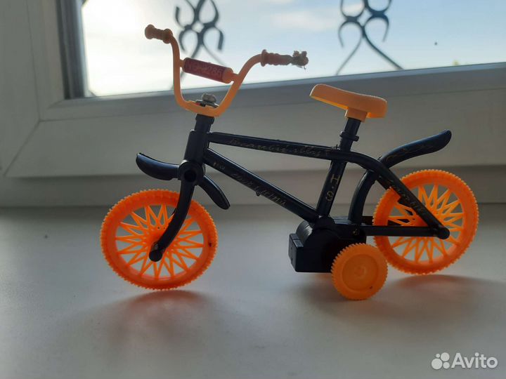 Игрушечный велосипед