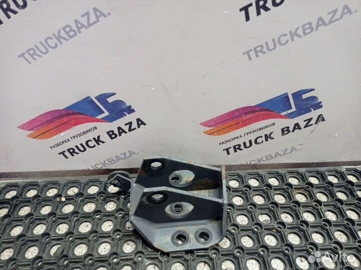 Кронштейн стабилизатора заднего левый Daf XF105